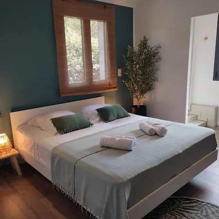 Lejlighed T5 Perfettu 115 M2, Garden, Pool, 8 Guests *